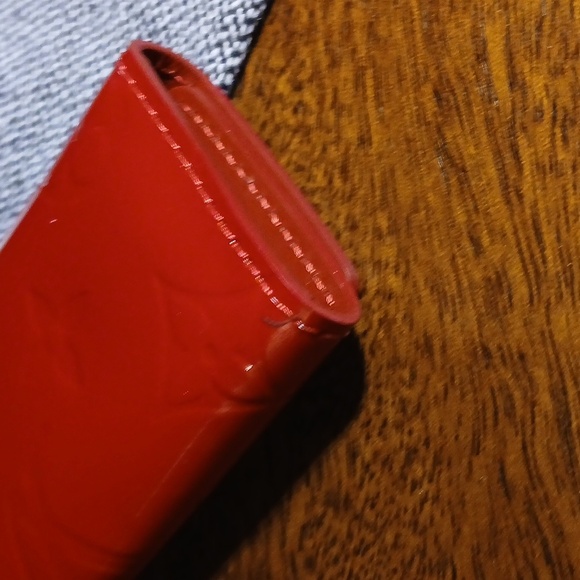 Louis Vuitton Red Key Case - Picture 7 of 13